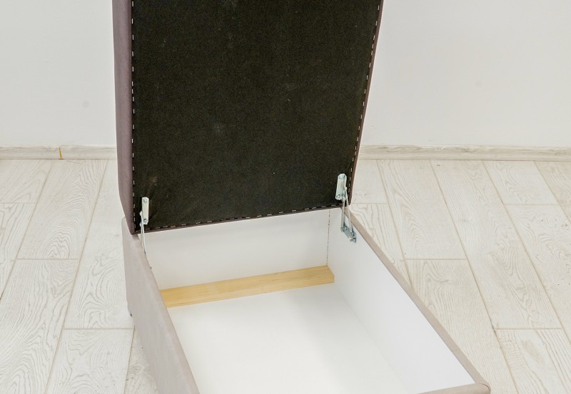 Nira Ugaone garniture