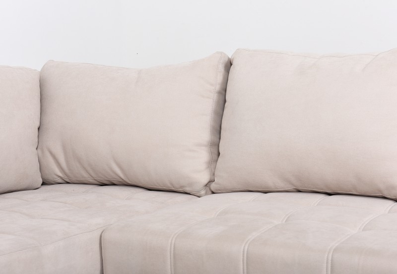 Iva Ugaone garniture